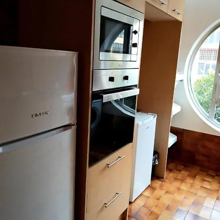 Room In Apartment - Theorynomad Quarto Duplo Central Гостевой дом