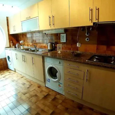 Room In Apartment - Theorynomad Quarto Duplo Central Lisbon