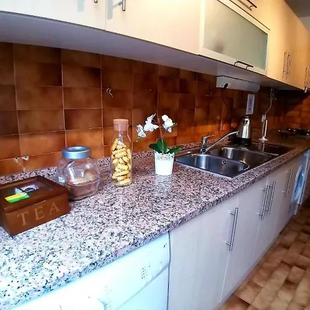 Room In Apartment - Theorynomad Quarto Duplo Central * Lisbon